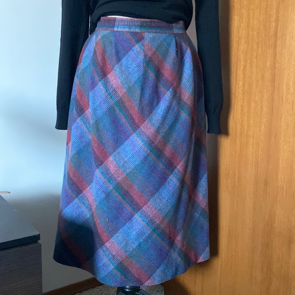 Vintage tartan plaid midi wool skirt
